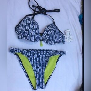 BONGO Women’s 2 pcs swim suit.